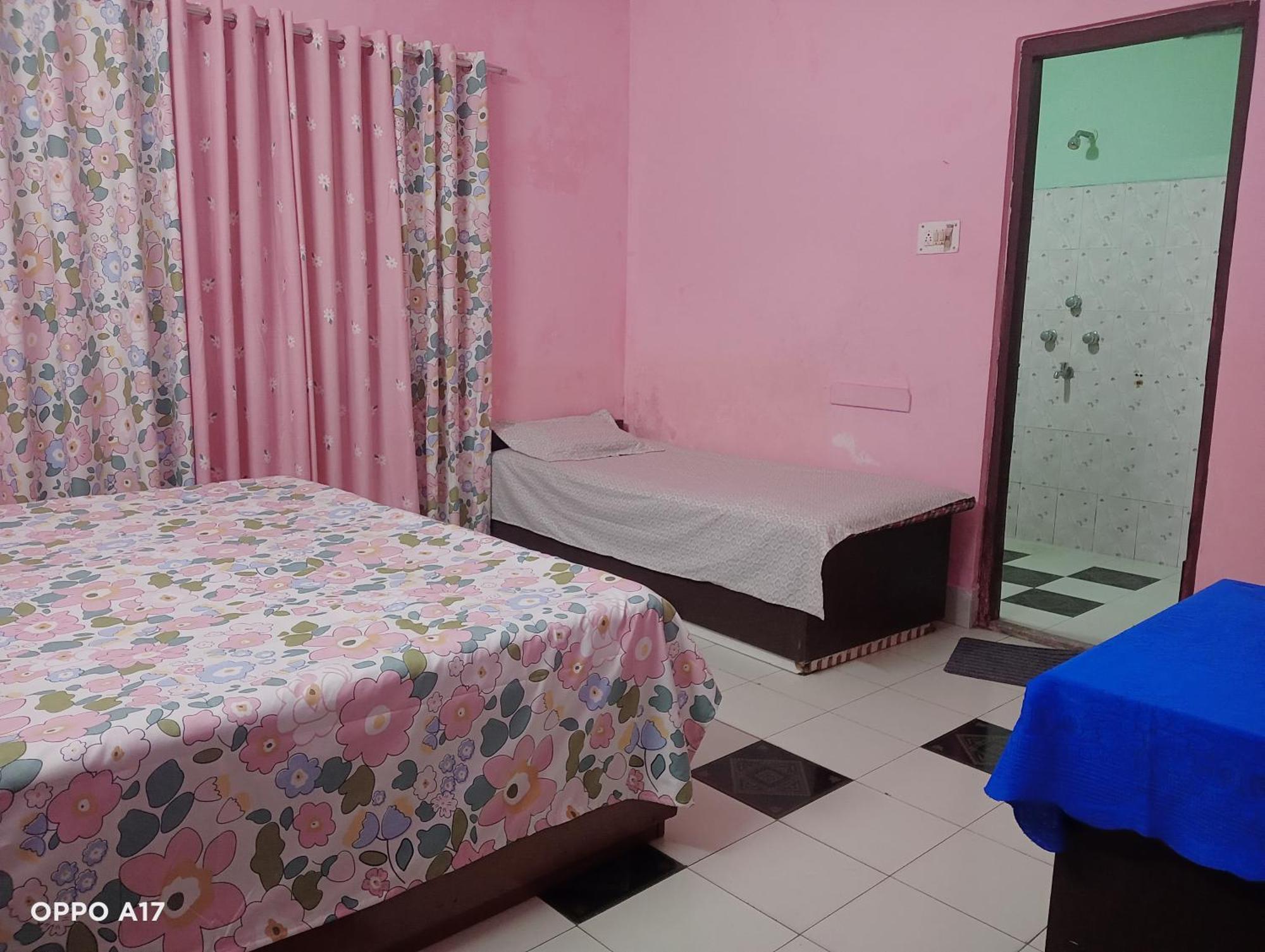 Swaroop Ashray Homestay Siliguri Chambre photo